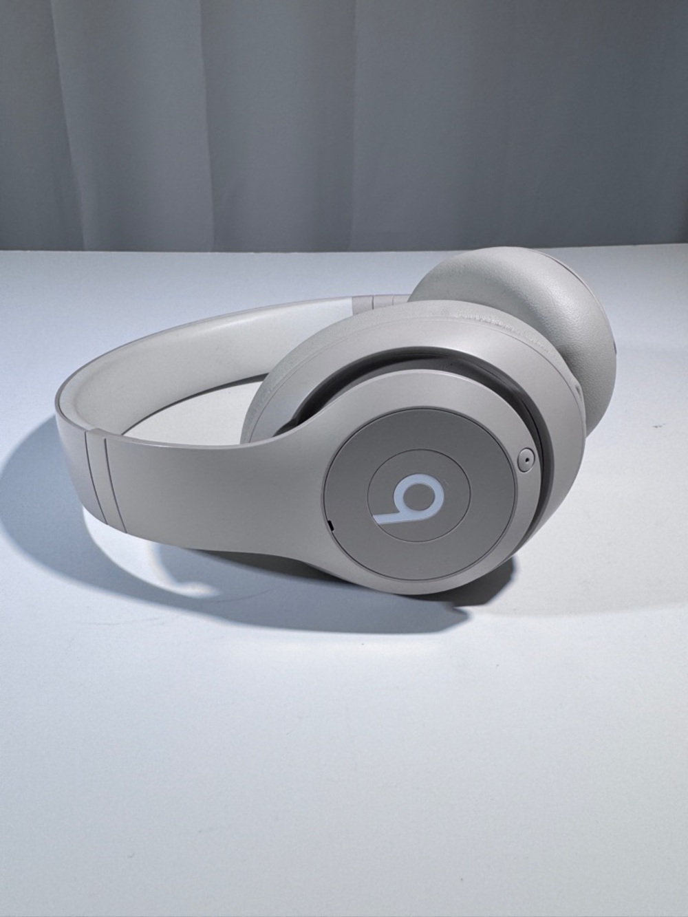 Beats Solo3 Wireless On-Ear Headphones - Light Gray